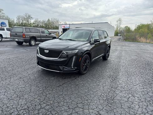 Certified 2025 Cadillac XT6 Sport w/ Platinum Package AWD/4WD image 2