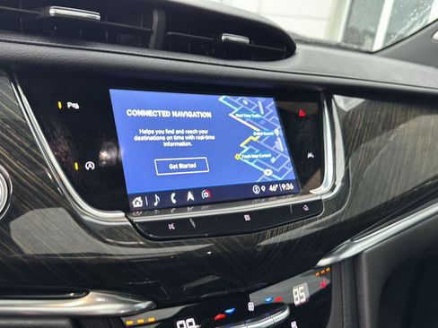 Used 2021 Cadillac XT6 Premium Luxury image 25