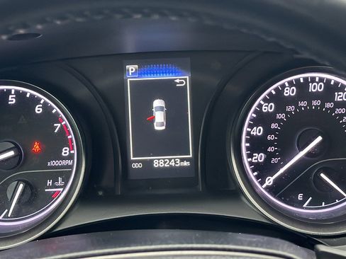 Used 2021 Toyota Camry SE w/ Carpet Mat Package (TMS) image 29