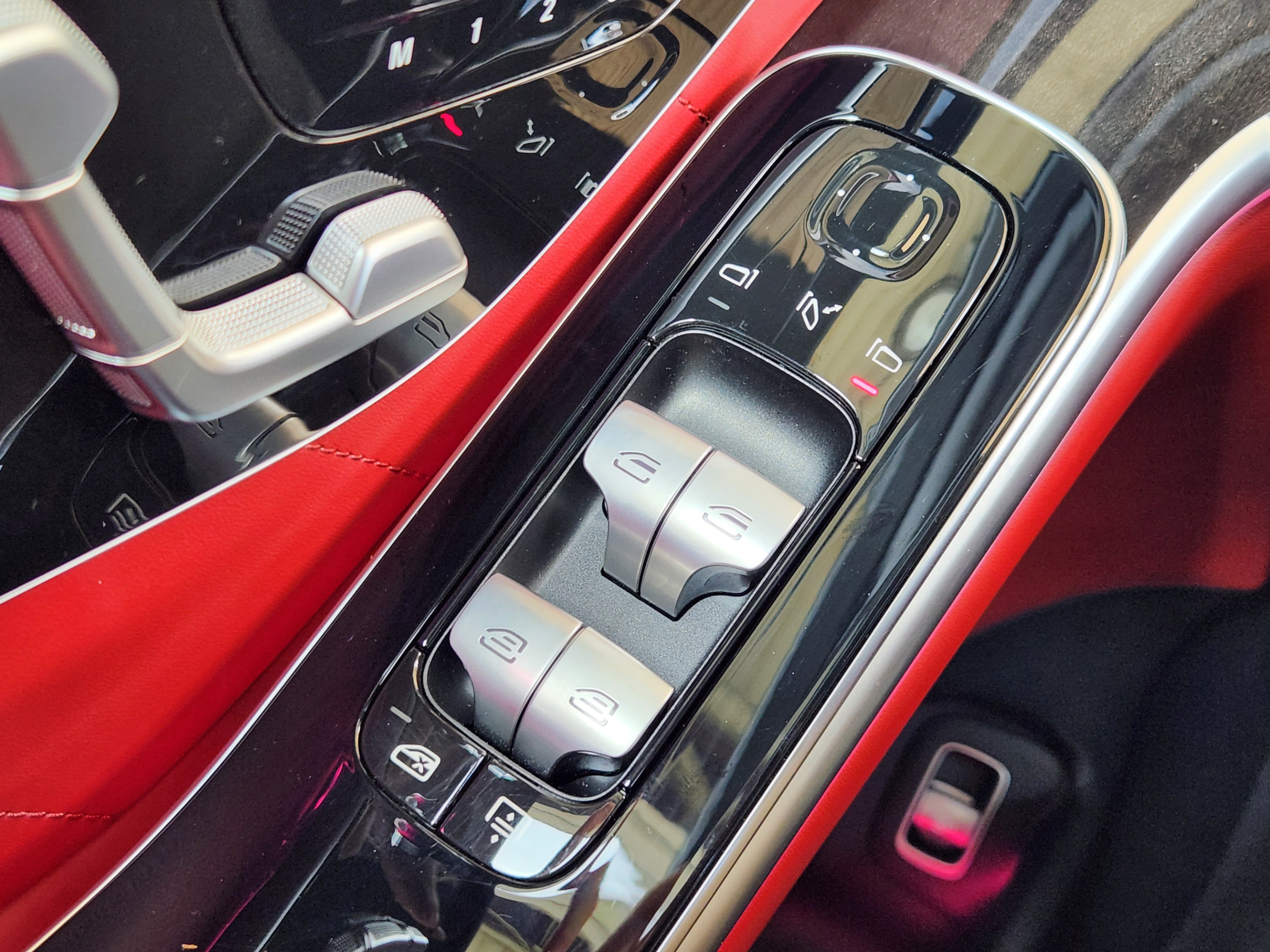 Certified 2023 Mercedes-Benz S 500 4MATIC image 17