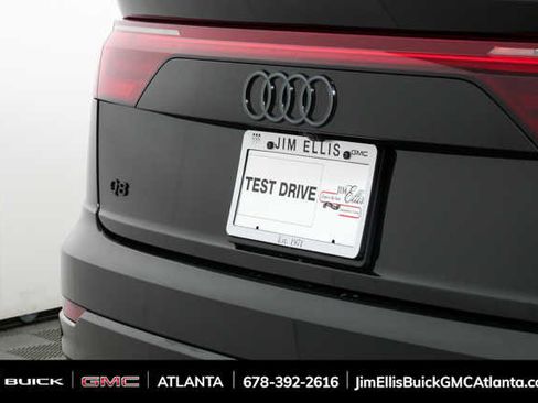 Used 2025 Audi Q8 Premium Plus AWD/4WD image 38