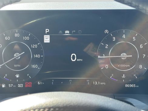Used 2024 Kia Telluride AWD image 15