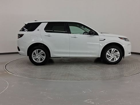 New 2025 Land Rover Discovery Sport S image 8