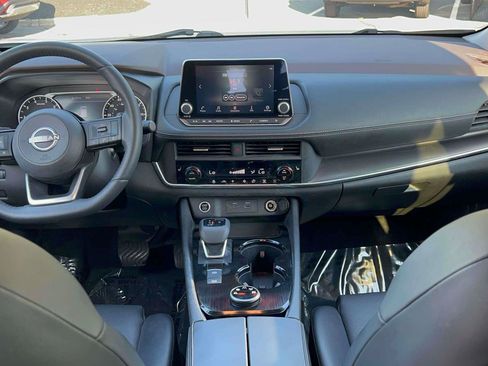 Used 2023 Nissan Rogue SV w/ SV Premium B Package AWD/4WD image 26
