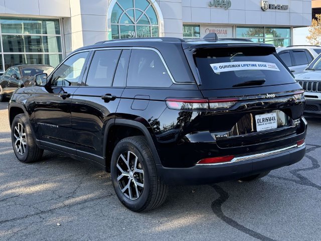 Used 2023 Jeep Grand Cherokee Limited AWD/4WD image 5