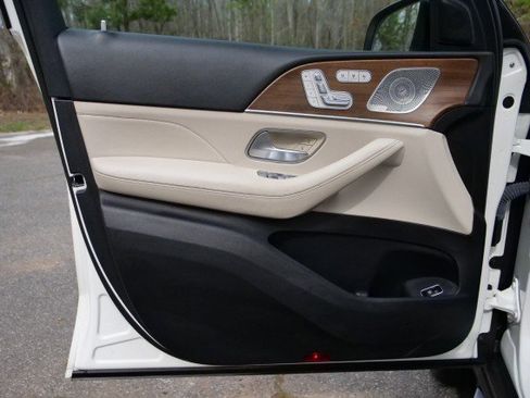 Used 2022 Mercedes-Benz GLS 450 4MATIC image 26