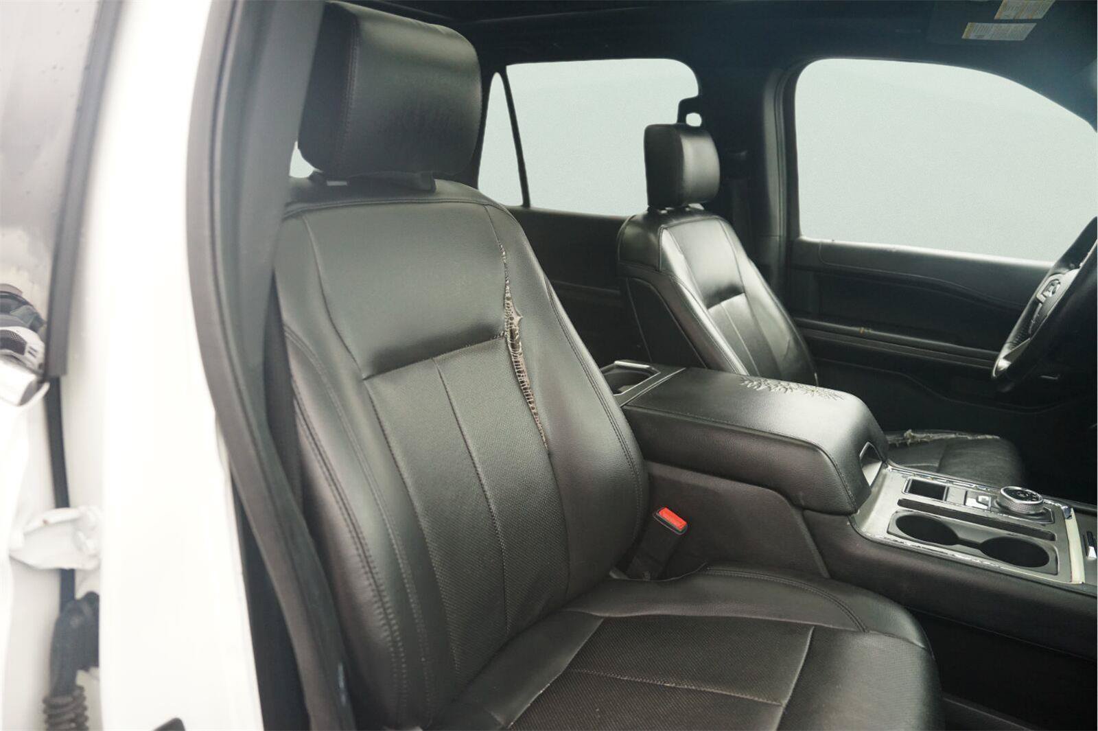 Used 2020 Ford Expedition Max XLT w/ Equipment Group 202A RWD image 22
