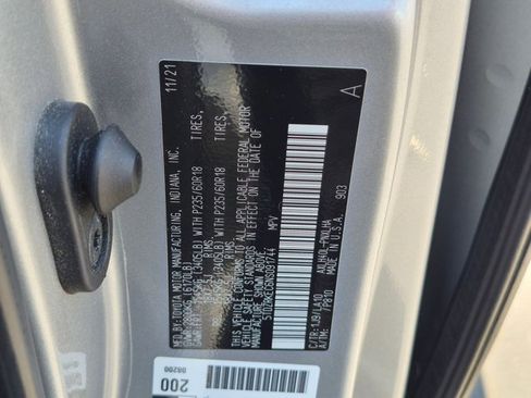 Used 2022 Toyota Sienna Limited FWD image 24
