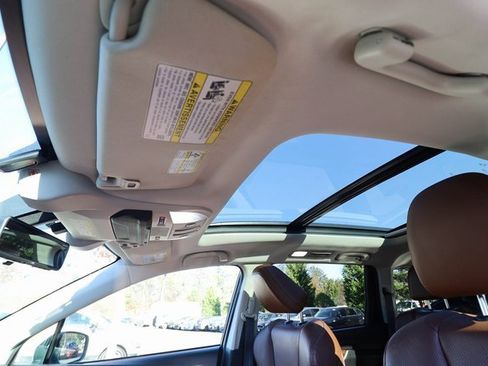 Used 2019 Subaru Ascent Touring image 32