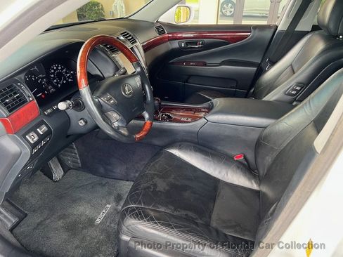 Used 2010 Lexus LS 460 RWD image 7