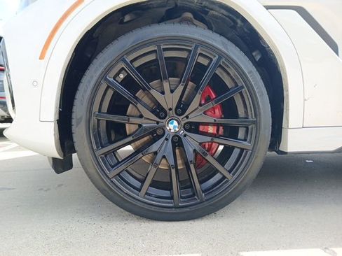 Used 2023 BMW X6 xDrive40i w/ Executive Package image 5