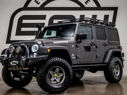 Used 2014 Jeep Wrangler Unlimited Rubicon w/ Max Tow Package AWD/4WD image 1