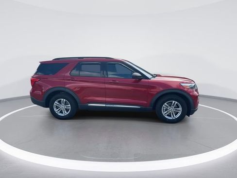 Certified 2020 Ford Explorer XLT w/ Equipment Group 202A AWD/4WD image 8