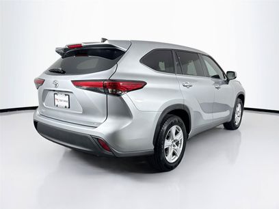 Used 2023 Toyota Highlander LE