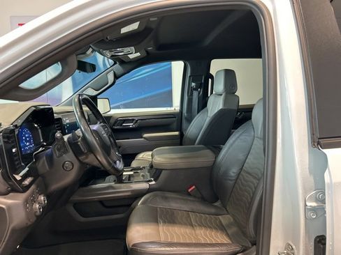 Used 2023 Chevrolet Silverado 1500 ZR2 w/ Technology Package image 13