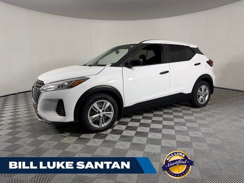 Used 2023 Nissan Kicks S FWD image 1
