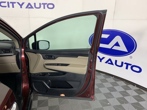 Used 2018 Honda Odyssey Touring image 35