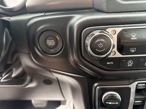 Used 2023 Jeep Gladiator Sport AWD/4WD image 23