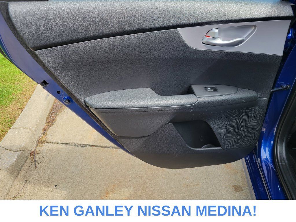 Used 2023 Kia Forte LXS w/ LXS Technology Package FWD image 40
