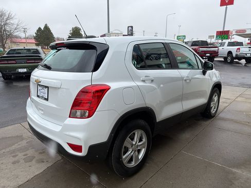 Used 2018 Chevrolet Trax LS AWD/4WD image 5