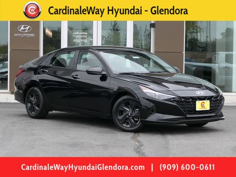 Used 2023 Hyundai Elantra SEL FWD image 1