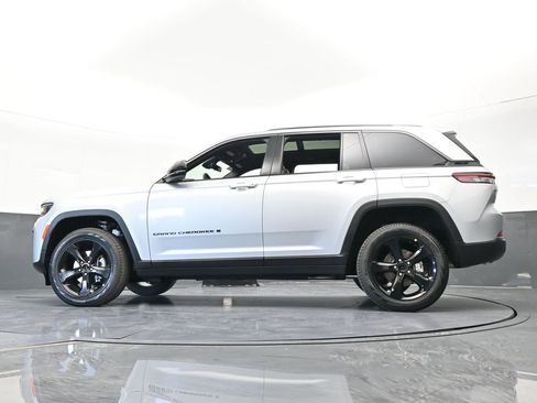 New 2026 Jeep Grand Cherokee Limited w/ Limited Altitude Package RWD image 52