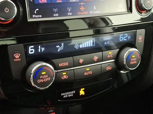 Used 2020 Nissan Rogue SL AWD/4WD image 17