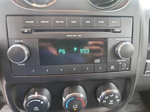 Used 2010 Jeep Patriot Sport w/ Tire & Wheel Group image 19