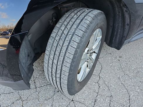 Used 2017 Chevrolet Equinox LS image 31