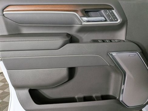 New 2026 GMC Sierra 2500 Denali w/ Denali Reserve Package AWD/4WD image 15