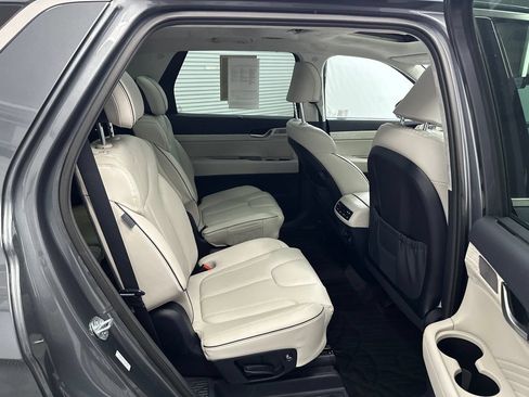 Used 2025 Hyundai Palisade Calligraphy FWD image 17