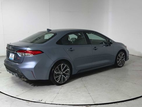 Used 2021 Toyota Corolla SE w/ SE Premium Package image 2