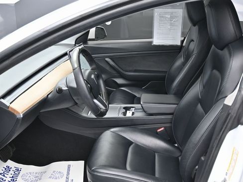 Used 2021 Tesla Model 3 Standard Range Plus image 16