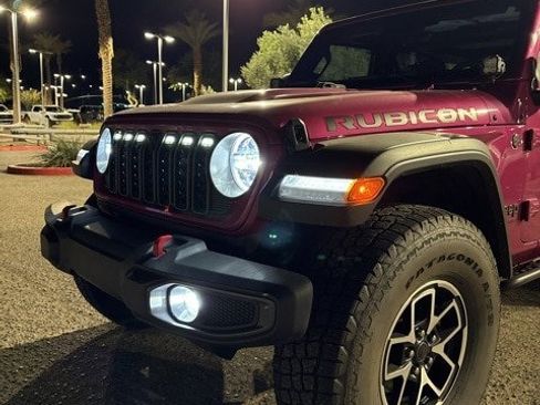 Used 2024 Jeep Wrangler Unlimited Rubicon w/ Technology Group image 12