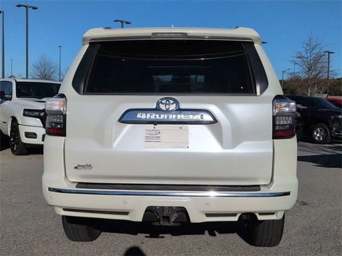 Used 2015 Toyota 4Runner SR5 image 5