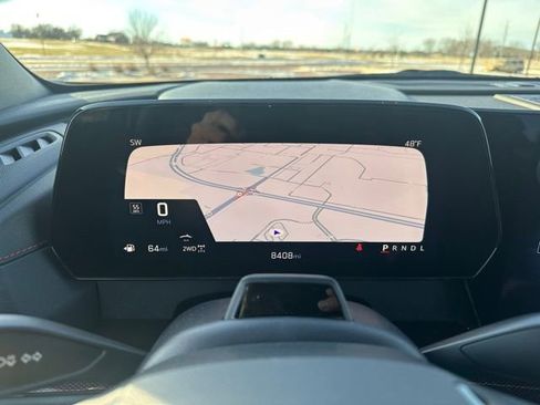 Used 2025 Chevrolet Traverse RS image 30