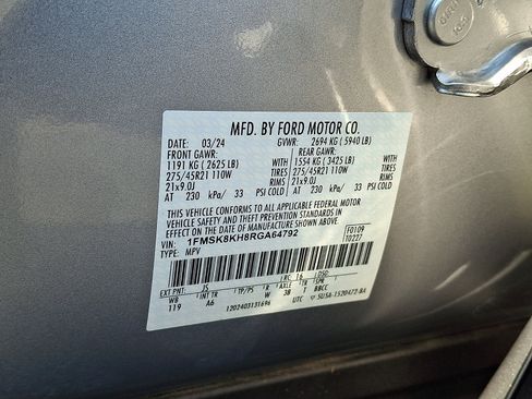 Used 2024 Ford Explorer ST-Line w/ Class IV Trailer Tow Package AWD/4WD image 21