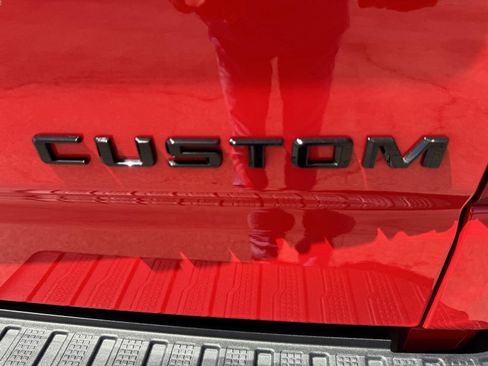 Used 2025 Chevrolet Silverado 1500 Custom w/ Turbomax Blackout Package AWD/4WD image 11