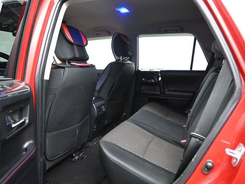 Used 2019 Toyota 4Runner TRD Off-Road AWD/4WD image 23