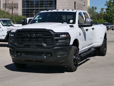 New 2026 RAM 3500 Tradesman AWD/4WD image 7