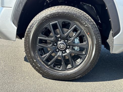 New 2026 Toyota Tundra Limited AWD/4WD image 8