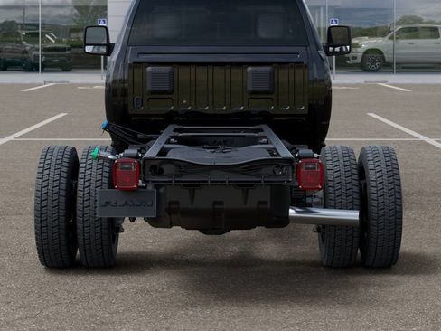 New 2025 RAM 4500 Tradesman AWD/4WD image 13