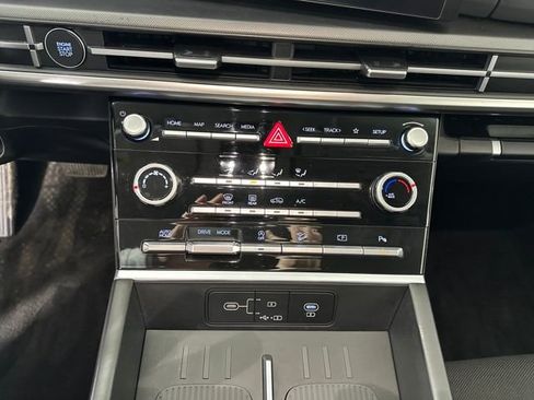 Used 2024 Hyundai Santa Fe SE image 23