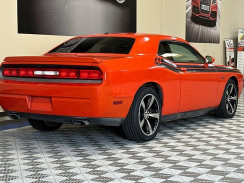 Used 2013 Dodge Challenger R/T image 4