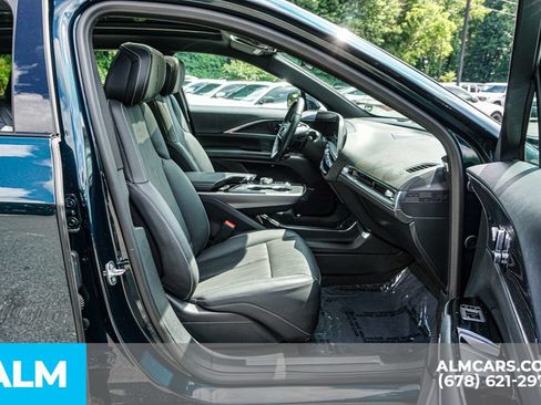 Used 2024 Cadillac Lyriq Luxury AWD/4WD image 23