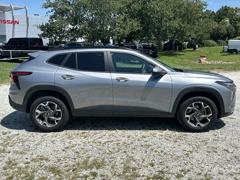 Used 2024 Chevrolet Trax LT image 4