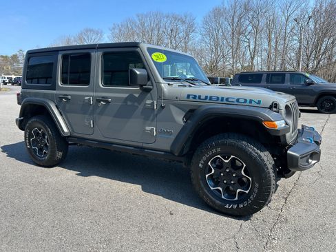 Used 2023 Jeep Wrangler Unlimited Rubicon 4xe w/ Cold Weather Group AWD/4WD image 2