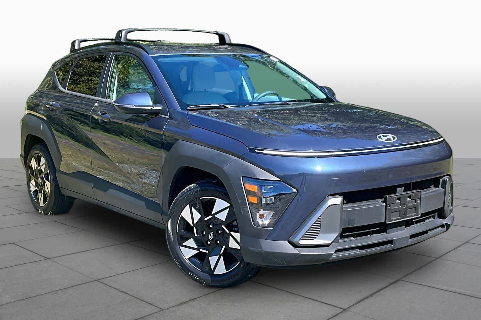 Used 2024 Hyundai Kona SEL FWD image 3
