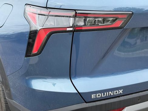 Used 2025 Chevrolet Equinox LT FWD image 28