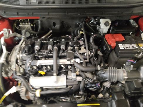 Used 2021 Nissan Kicks SR w/ SR Premium Package FWD image 30
